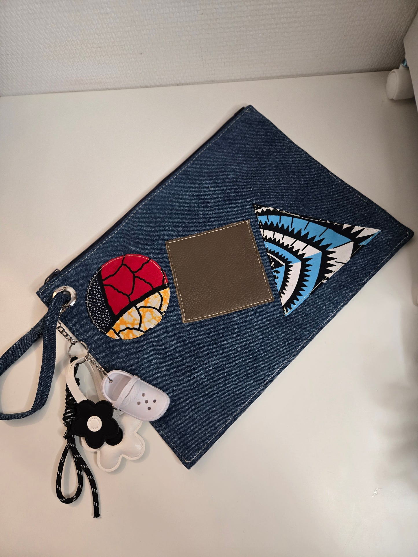 Pochette en jean et pagne